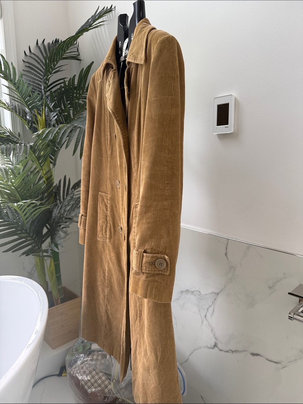 Y2K GAP Double-Breasted Corduroy Trench Coat in Camel Brown - Picture 2 of 4